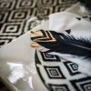 Badaboum 6 Plumes Ethniques Noir Et Or 18-20Cm