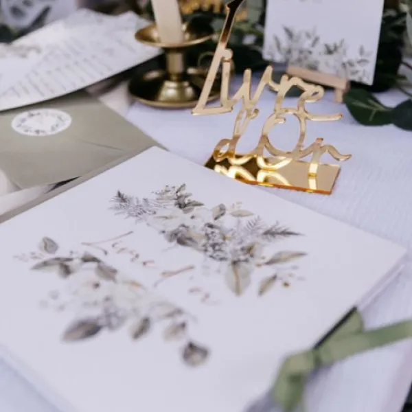 Badaboum Centre De Table Mot Livre D'Or Or En Plexi