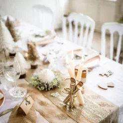 Badaboum Chemin De Table Lin Jolies Plumettes