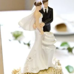 Badaboum Couple De Mari S D Coupant Le Gateau