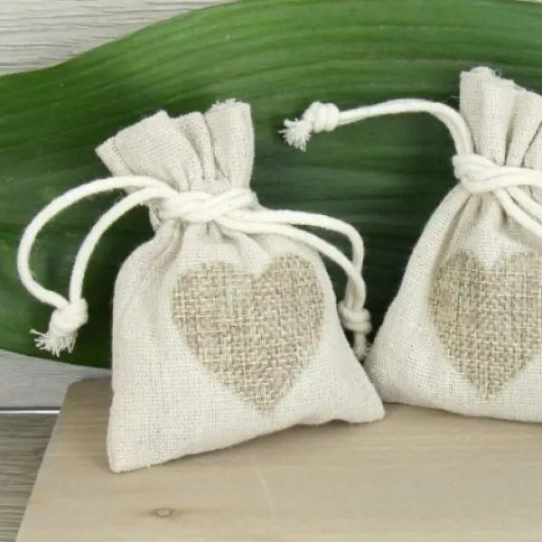 Sac A Dragees Pas Cher En Lin Et Jute Avec Coeur X 5 Pi Ces Theme Jute