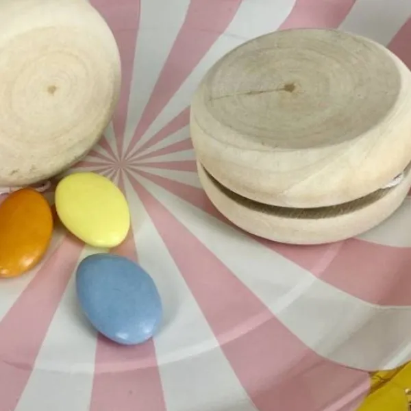 Best Yoyo En Bois Naturel Pour D Co De Table Theme Eco-Responsable